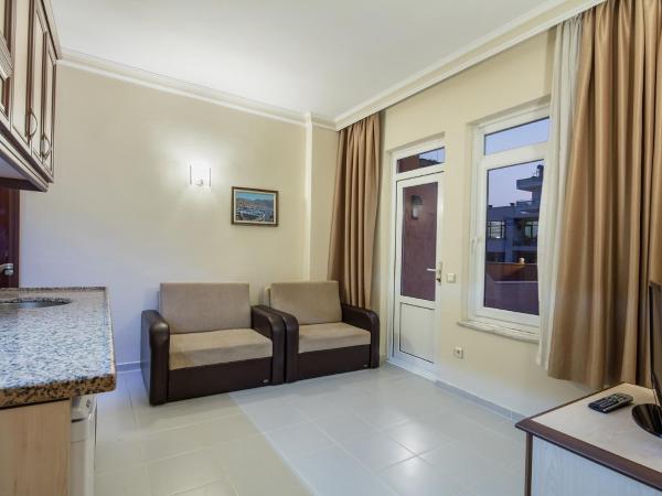 May Flower Apart Hotel : photo 6 de la chambre appartement avec terrasse