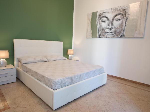 Maison Étoile : photo 1 de la chambre suite avec balcon