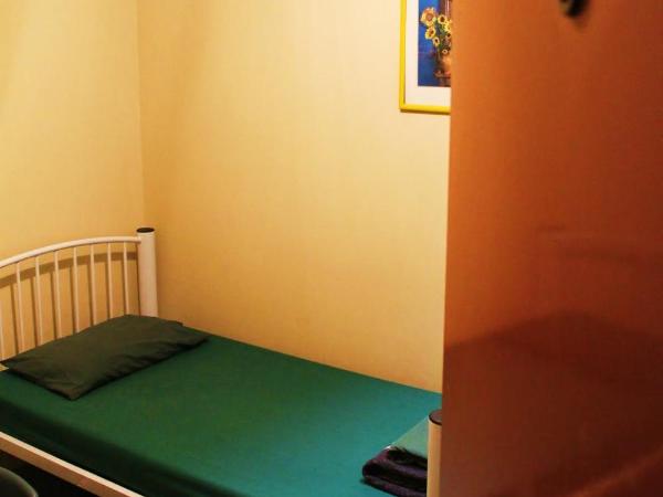 Somewhere To Stay Backpackers : photo 7 de la chambre chambre simple standard avec salle de bains commune