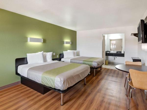 Motel 6-Dallas, TX - Forest Lane : photo 8 de la chambre chambre 2 lits queen-size - non-fumeurs
