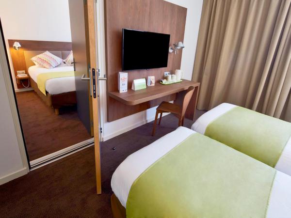 Campanile Ales Centre - Cévennes : photo 3 de la chambre chambre quadruple (1 lit double et 2 lits simples)