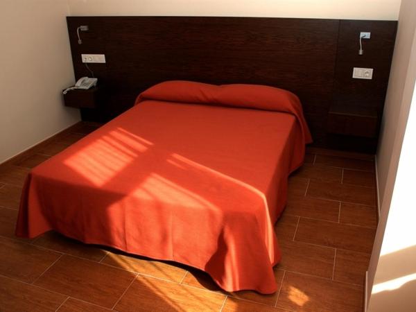 Hostal Los Coronales : photo 6 de la chambre chambre lits jumeaux