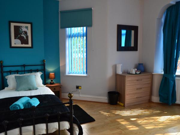 Old Trafford Guest House : photo 4 de la chambre chambre triple confort