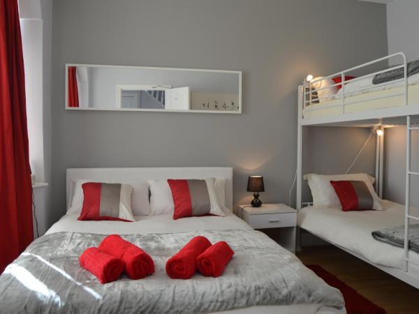 Old Trafford Guest House : photo 2 de la chambre chambre quadruple