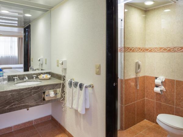 Hotel Estoril : photo 2 de la chambre chambre double avec 2 lits doubles - non-fumeurs