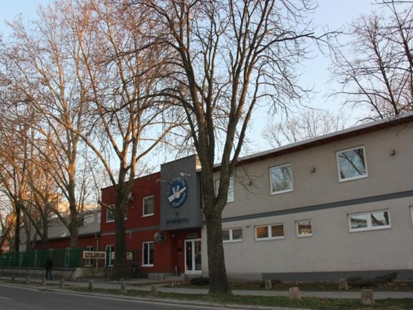 Teke Bowling Centrum és Sport Panzió : photo 6 de la chambre chambre triple
