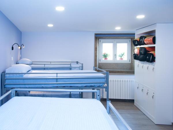 Albergue Linares : photo 4 de la chambre lit dans dortoir mixte de 8 lits