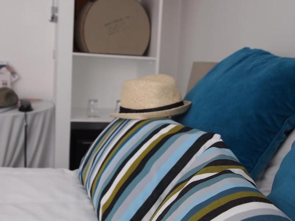 Hôtel de la Plage : photo 4 de la chambre chambre double confort - vue sur ville/jardin