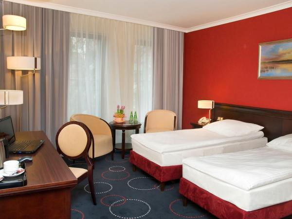 Hotel Admirał : photo 1 de la chambre chambre lits jumeaux