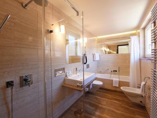 Hotel Walter Au Lac : photo 7 de la chambre suite 2 chambres avec terrasse - vue sur lac