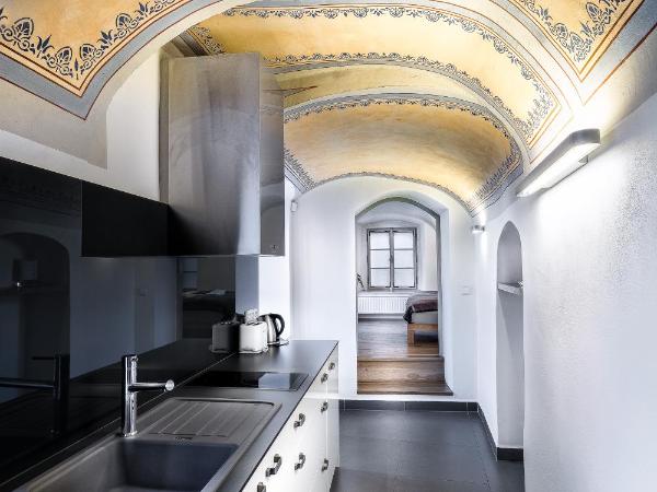 Pension Athanor : photo 4 de la chambre appartement avec bain à remous