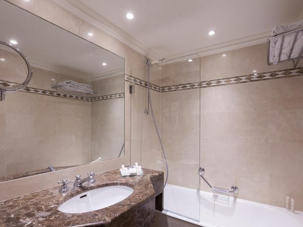 Grand Hôtel de L'Univers Saint-Germain : photo 6 de la chambre chambre double deluxe