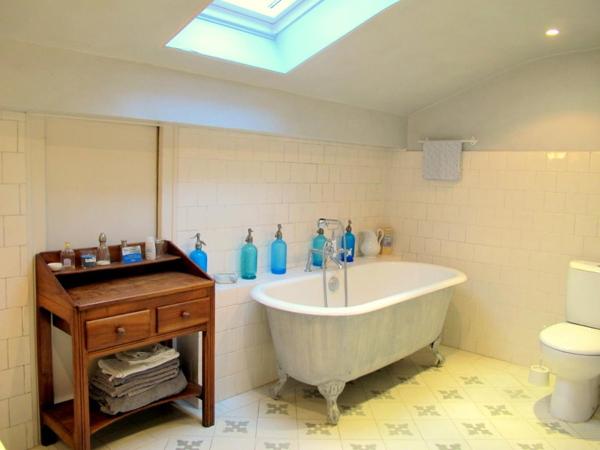 La maison de Concise - non adapté pour les enfants ni pour les mariages : photo 10 de la chambre suite standard