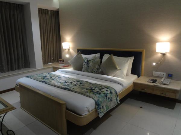 Hotel Suncity Apollo, Colaba : photo 1 de la chambre chambre deluxe double ou lits jumeaux