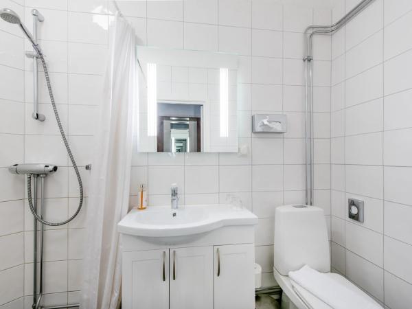 Centric Hotel : photo 9 de la chambre chambre lits jumeaux