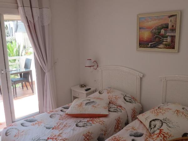Hotel La Calanque : photo 3 de la chambre suite 2 chambres