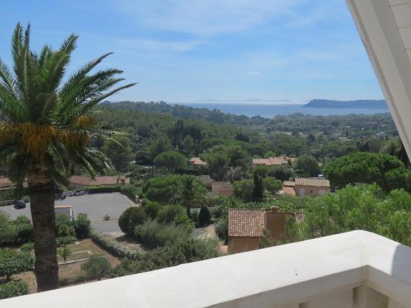 Le Château de Mei Lese : photo 8 de la chambre suite supérieure (4 adultes) avec balcon – vue sur mer