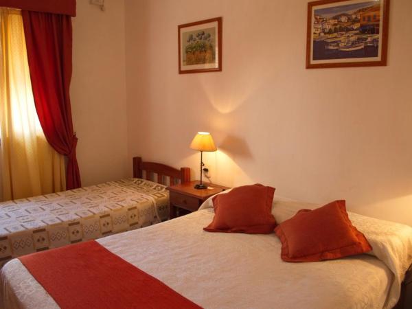 Rutas Hotel : photo 3 de la chambre chambre triple basique