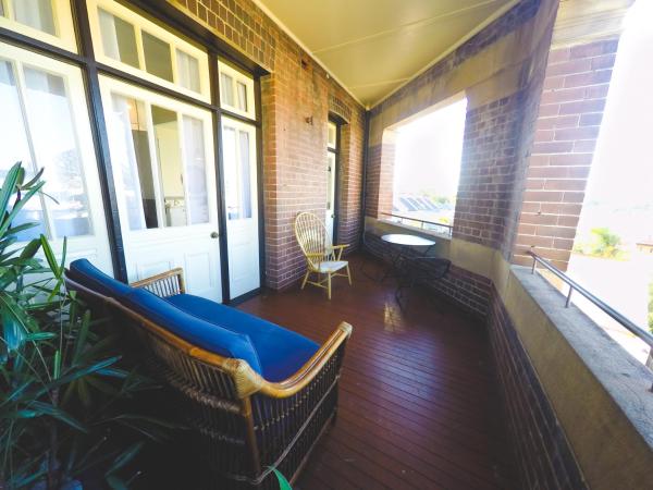 Hotel Palisade : photo 5 de la chambre suite lit queen-size avec balcon - william bennetts