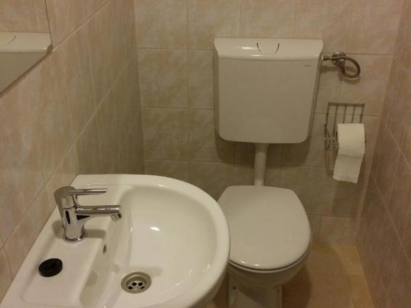 M+D Hotel : photo 2 de la chambre chambre double ou lits jumeaux Économique