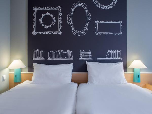 Ibis Szczecin Centrum : photo 1 de la chambre chambre lits jumeaux