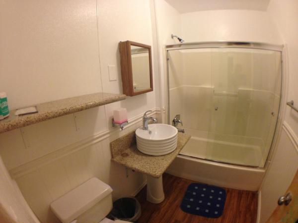 Venice Beach Hostel : photo 7 de la chambre chambre privée 4 lits deluxe avec salle de bains privative