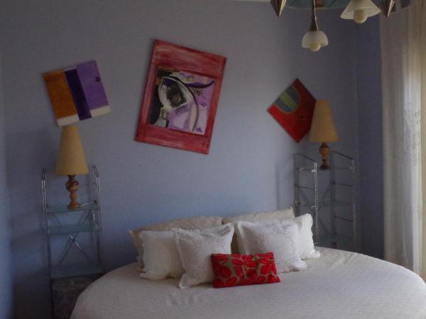 BellaVita City Faro : photo 7 de la chambre suite lit king-size avec balcon