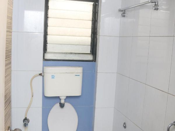 Hotel Pranav Executive : photo 1 de la chambre chambre double standard avec ventilateur