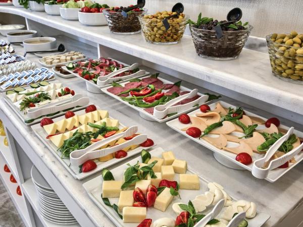 City Hotel Residence : photo 3 de la chambre chambre accessible aux personnes à mobilité réduite