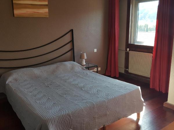 Hotel De La Gare : photo 1 de la chambre chambre double classique avec balcon