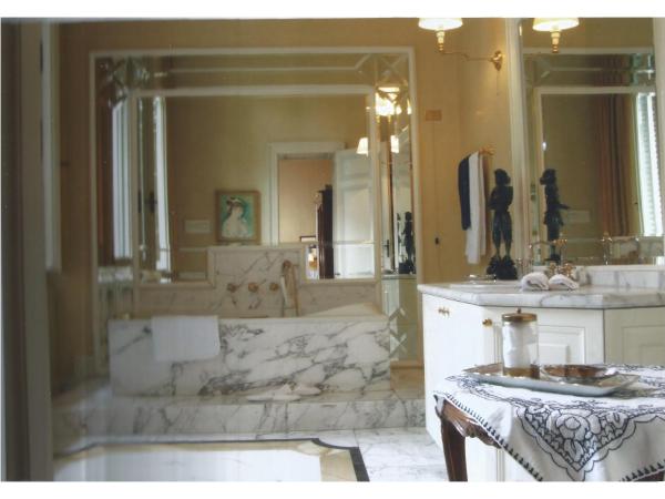 Villa V : photo 10 de la chambre chambre double - vue sur parc