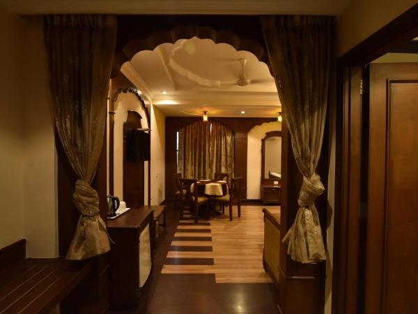 Hotel Niky International : photo 4 de la chambre suite deluxe