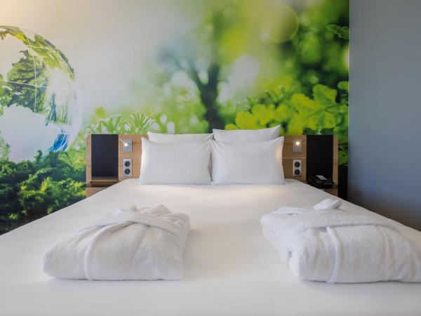 Novotel Wrocław Centrum : photo 9 de la chambre chambre double exécutive avec lit queen-size