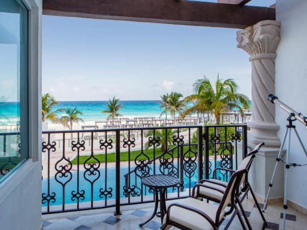 Hyatt Zilara Cancun - All Inclusive - Adults Only : photo 4 de la chambre suite lit king-size avec accès direct à la piscine - vue sur océan