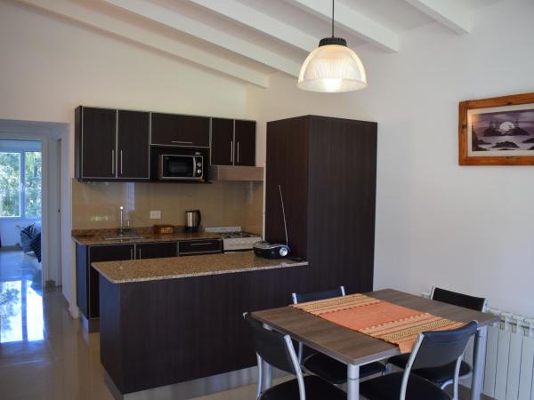 Cabaña con costa de lago : photo 6 de la chambre appartement - rez-de-chaussée