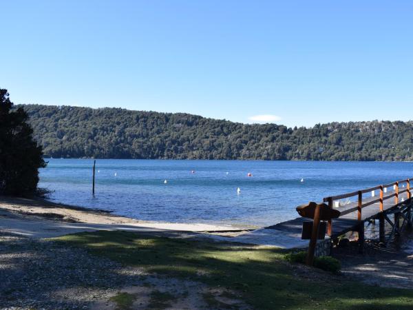 Cabaña con costa de lago : photo 5 de la chambre appartement - rez-de-chaussée