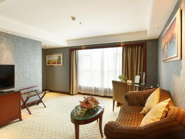Grand Royal Hotel : photo 4 de la chambre suite affaires