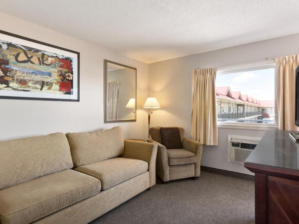 Thriftlodge Saskatoon : photo 7 de la chambre suite 1 chambre lit king-size - non-fumeurs