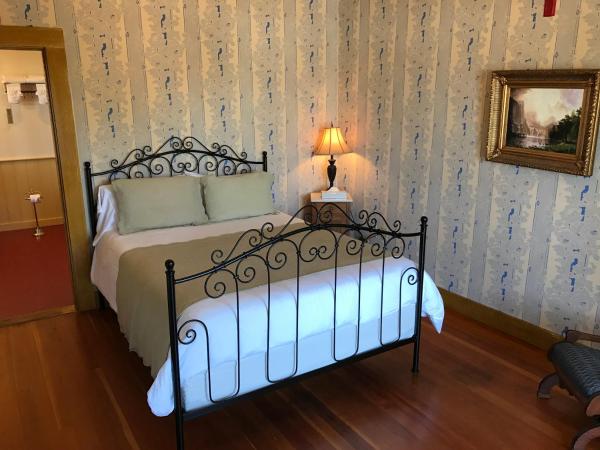 Cosmopolitan Hotel : photo 1 de la chambre chambre lit queen-size avec terrasse 