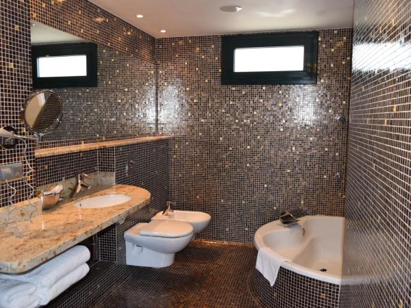 Hotel Històric : photo 5 de la chambre suite