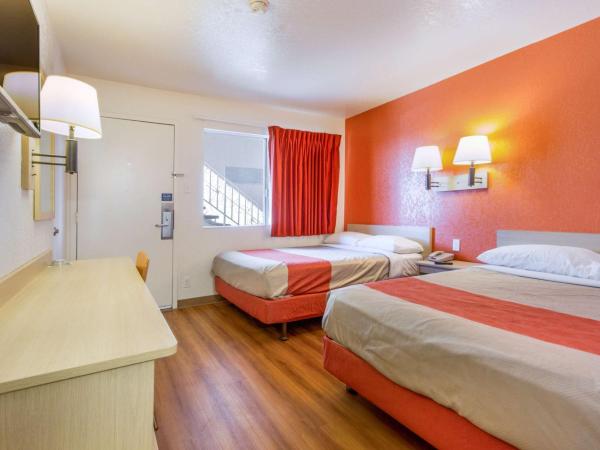 Motel 6-Phoenix, AZ - North Bell Road : photo 3 de la chambre chambre quadruple