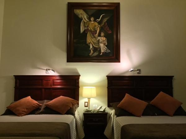 Hotel San Xavier : photo 6 de la chambre chambre double avec 2 lits doubles