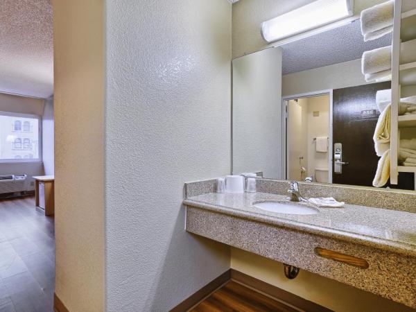 Cathedral Hill Hotel : photo 1 de la chambre chambre 2 lits queen-size - non-fumeurs