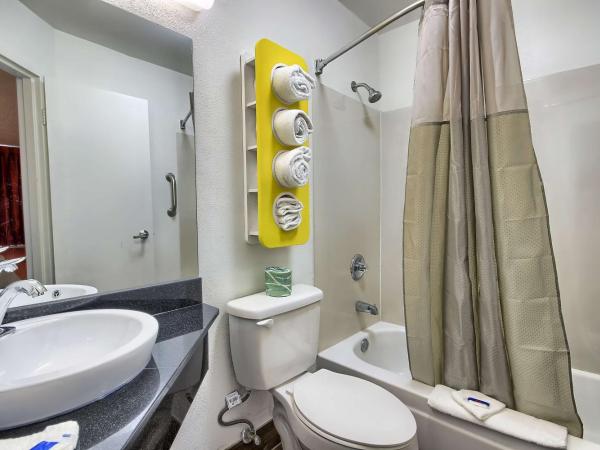 Motel 6-Columbus, OH - West : photo 10 de la chambre chambre lit king-size - non-fumeurs