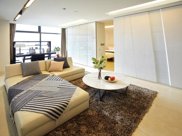 The Classic 500 Pentaz Executive Residence : photo 1 de la chambre suite junior