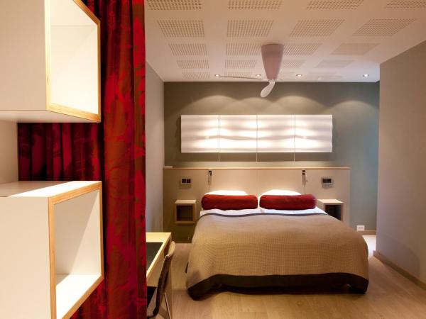 Centro Hotel Turku : photo 2 de la chambre chambre lit queen-size