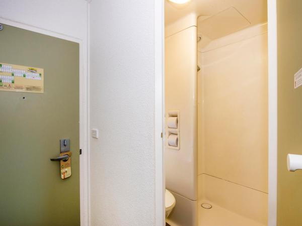 ibis Budget Canberra : photo 6 de la chambre hébergement lit queen-size et lit superposé