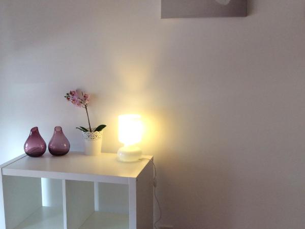 4U Lisbon IV Guesthouse Airport : photo 4 de la chambre chambre double avec salle de bains privative