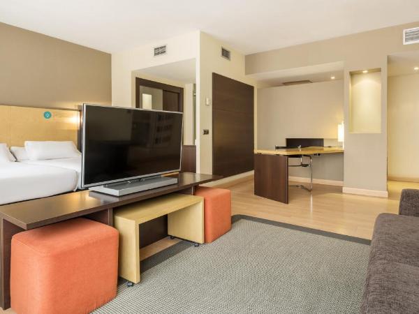 Ilunion Suites Madrid : photo 4 de la chambre chambre double premium