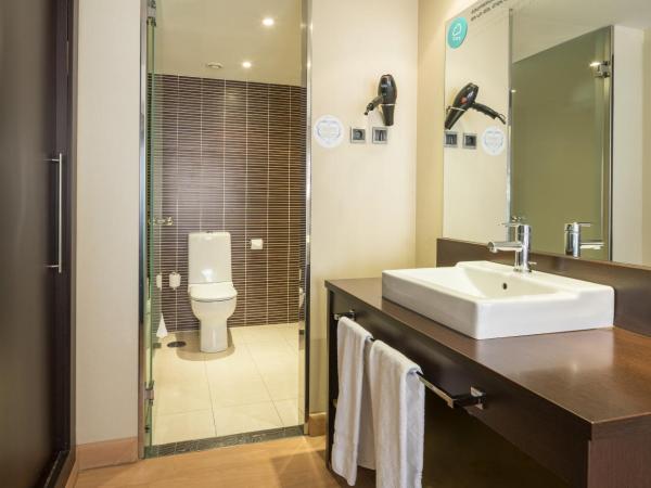 Ilunion Suites Madrid : photo 6 de la chambre chambre double premium